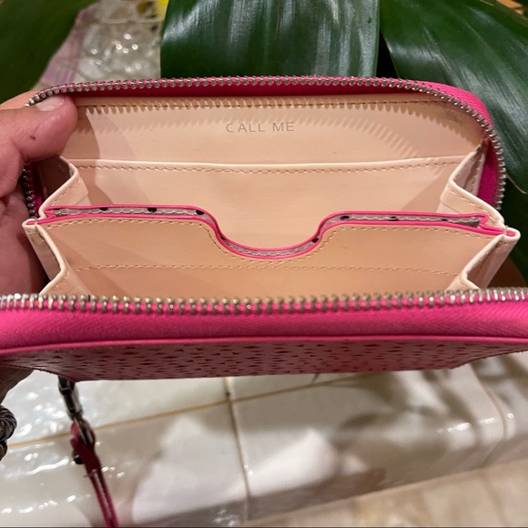 stella & dot zip around bifold wallet wristlet. Pink with geometric eyelets - Picture 6 of 8